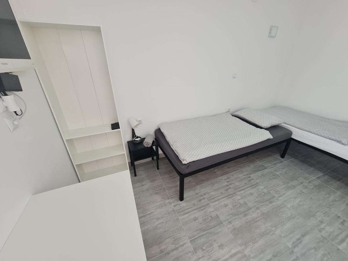 Budget Apartment Lelo Center1 Osijek Exterior foto